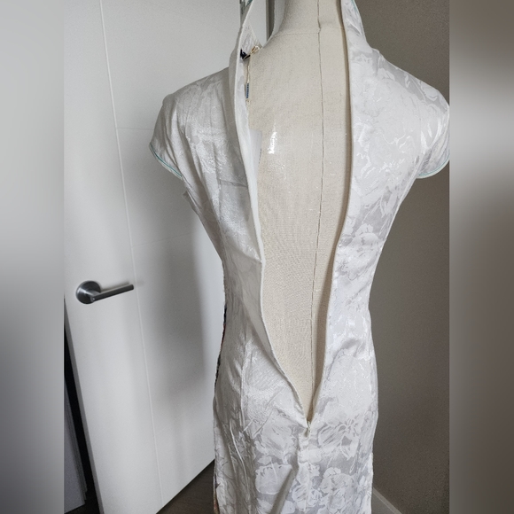 Chinese Traditional QiPao, short length - Picture 8 of 10